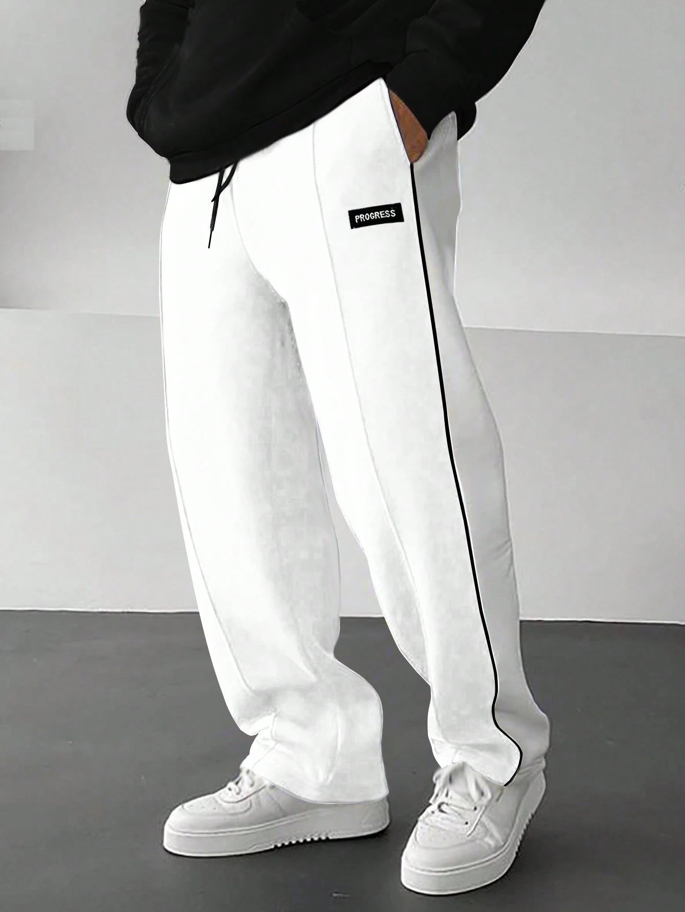 Manfinity Hypemode Men'S Loose Fit Sweatpants with Patch Detail and Drawstring Waist Straight Leg Long Sweat Pants Going Out Casual Boyfriend Gift